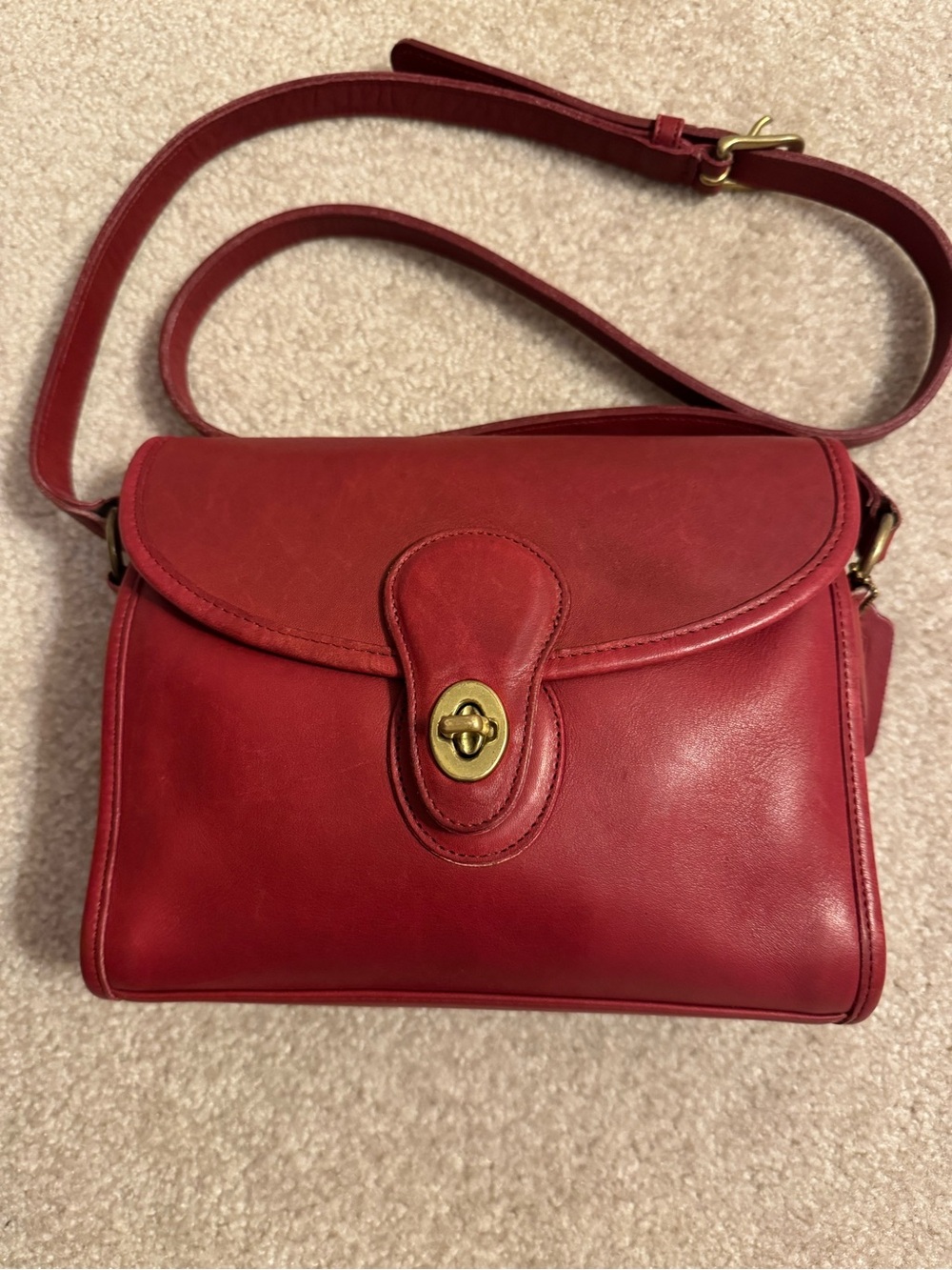 Vintage Coach Devon Bag - Leather Crossbody Bag with Turn-Lock Closure - Picture 1 of 10